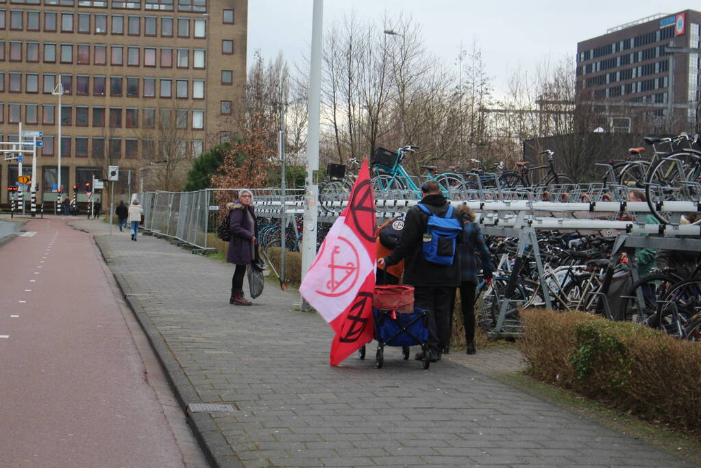 Schoonmaakactie door extinction rebellion