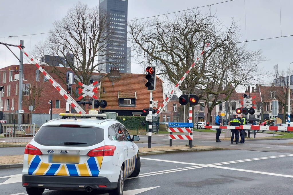Geen treinverkeer en spoorweg geblokkeerd door stroomstoring