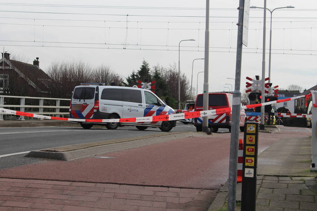 Treinverkeer gestremd en overgang gesloten na ongeval