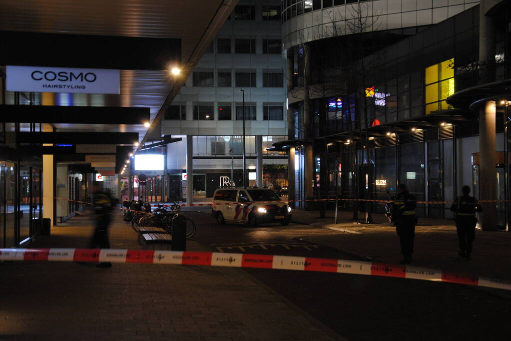 Onderzoek naar aangetroffen kogelgaten raam