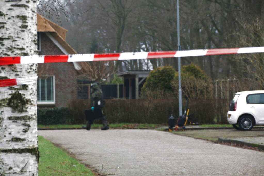 Groot gebied afgezet vanwege verdacht pakket EOD aanwezig