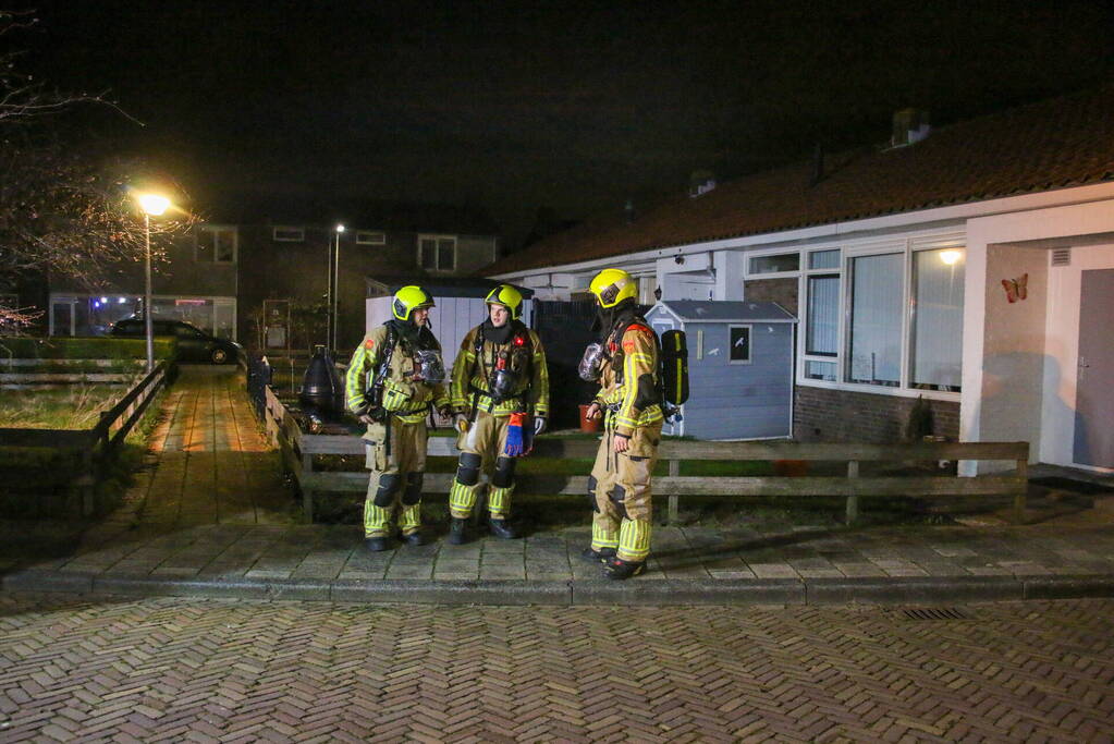 Brandweer controleert woning op gaslucht