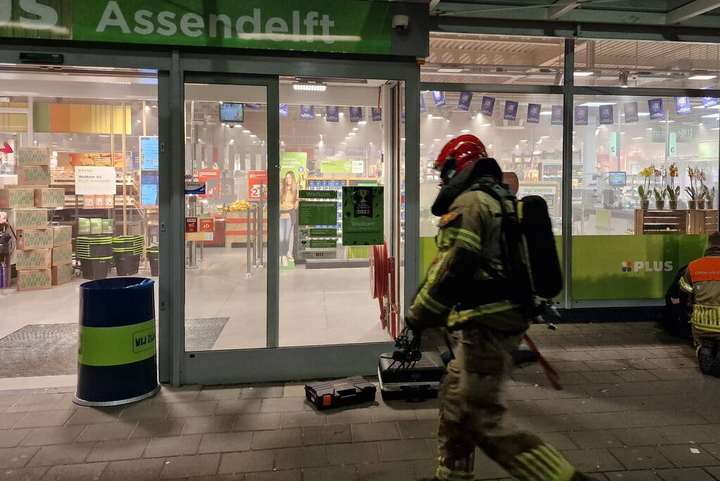 Hulpdiensten ingezet voor damp in supermarkt na springen van leiding