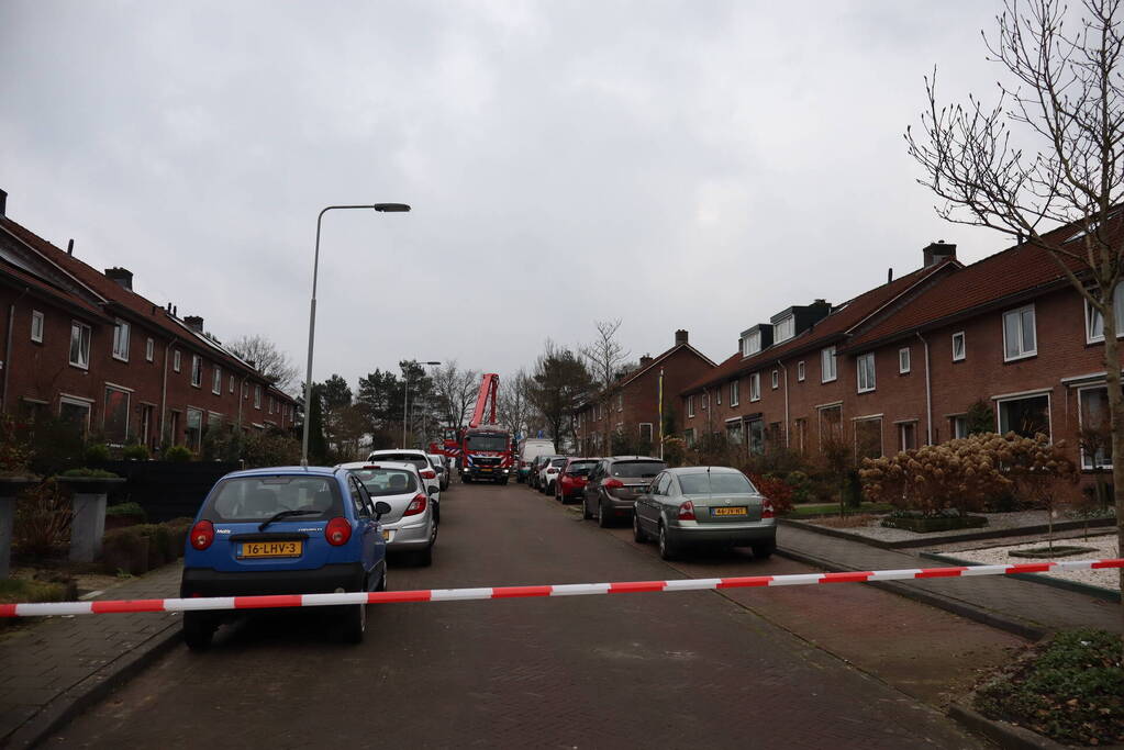 Brand in schoorsteen van woning