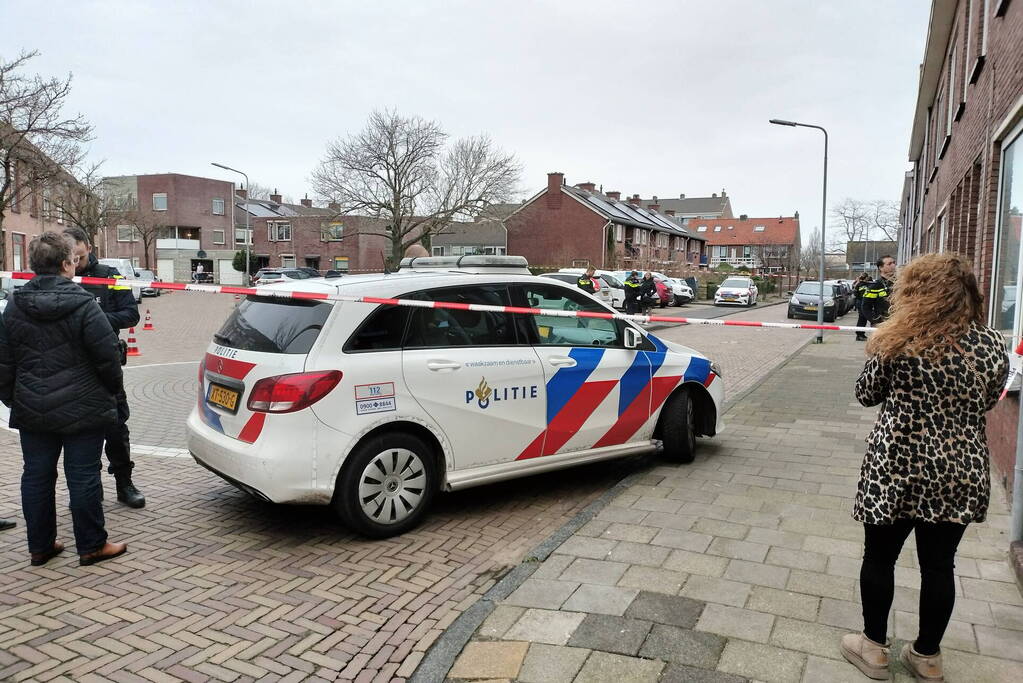 Veel politie-inzet na schietpartij vanuit auto