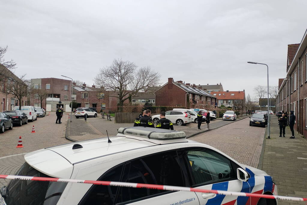 Veel politie-inzet na schietpartij vanuit auto