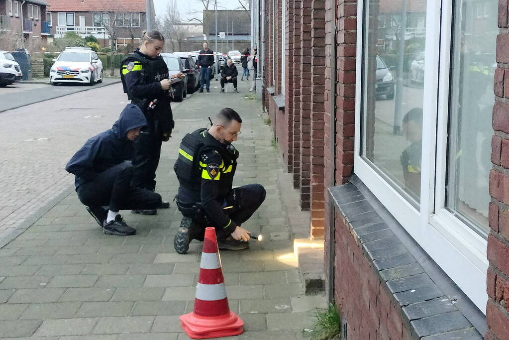 Veel politie-inzet na schietpartij vanuit auto