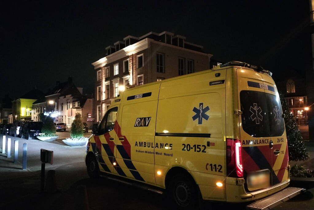 Hulpdiensten ingezet voor persoon op hoogte