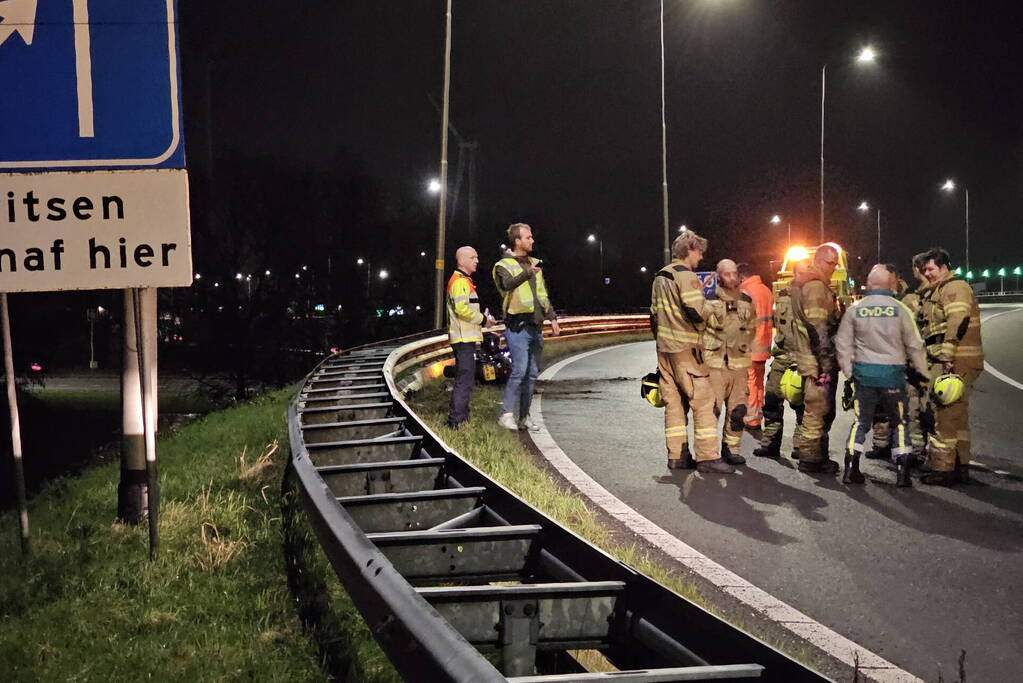 Motorrijder zwaargewond na val op snelweg