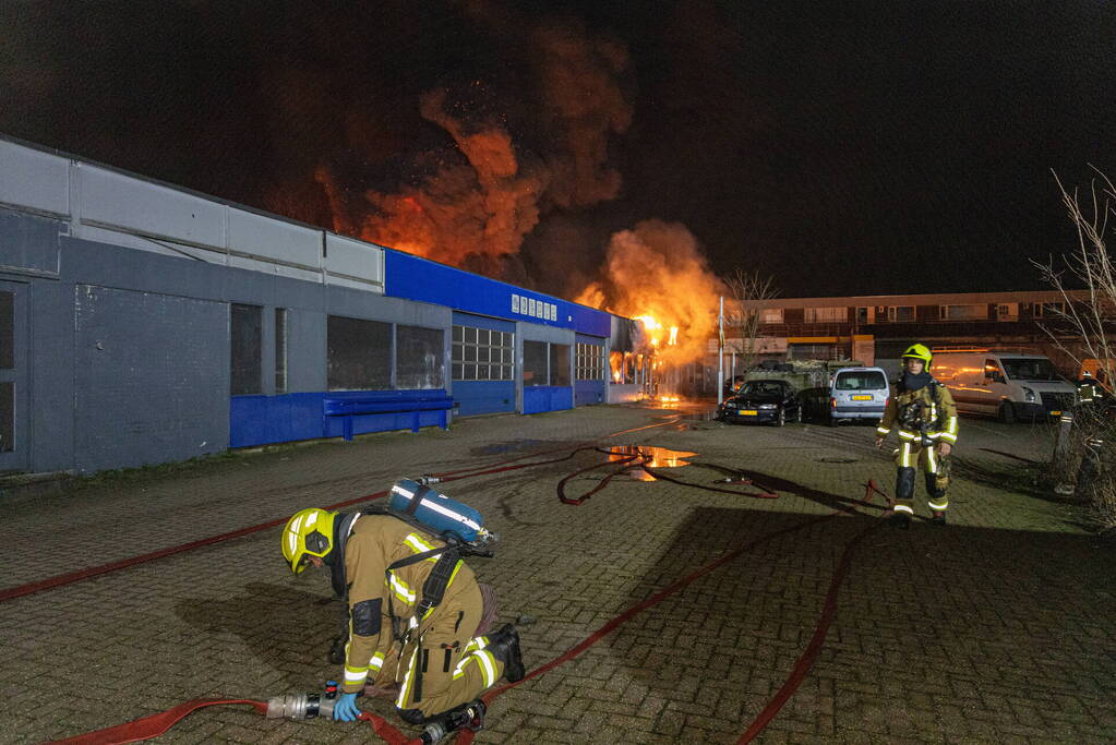 Zeer grote brand in Haarlemse winkel