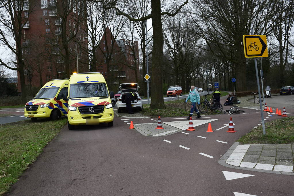 Fietser zwaargewond bij botsing met fietser