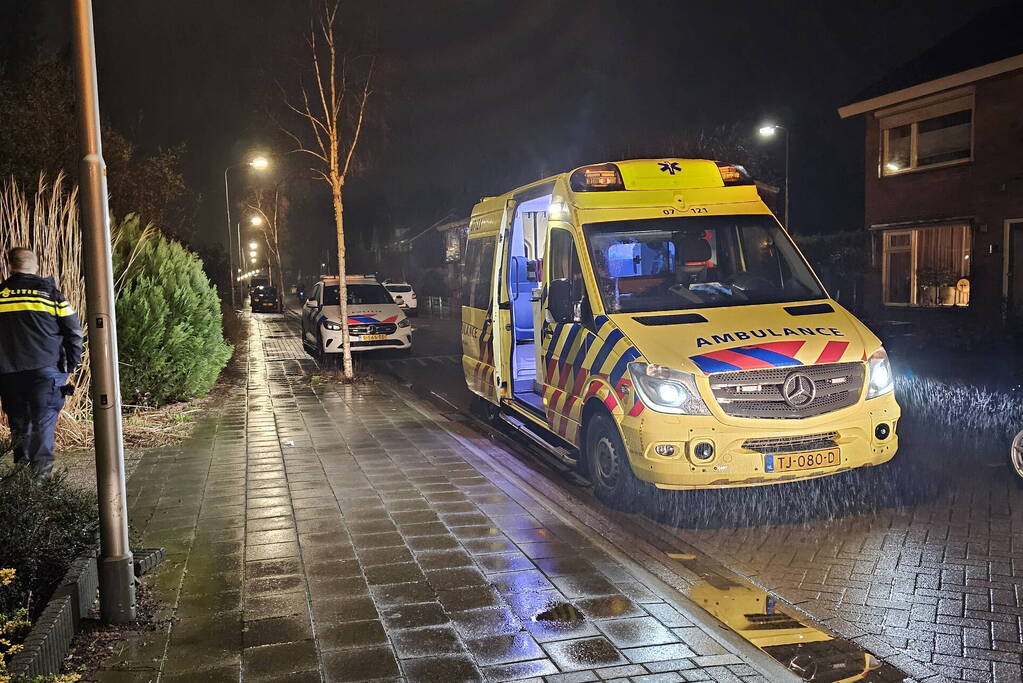 Bewoonster gewond na blussen keukenbrand