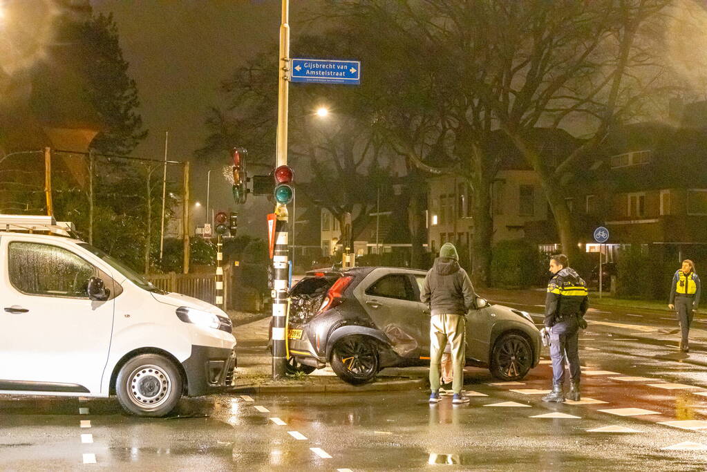 Achterwiel breekt bij verkeersongeval