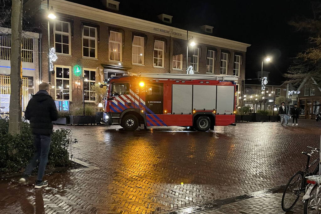 Dakrand waait los tijdens storm