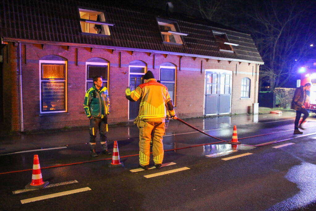 Brand in schuur snel onder controle