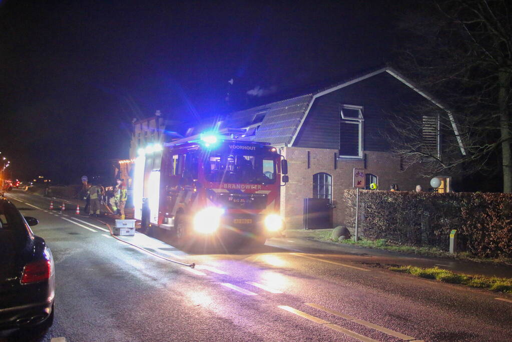 Brand in schuur snel onder controle