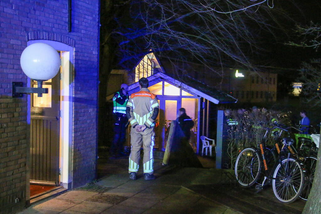 Brand in schuur snel onder controle