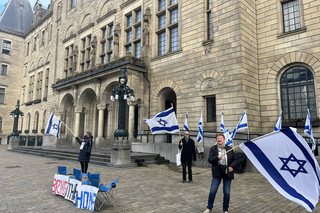 Pro Israëlische demonstratie bij gemeentehuis