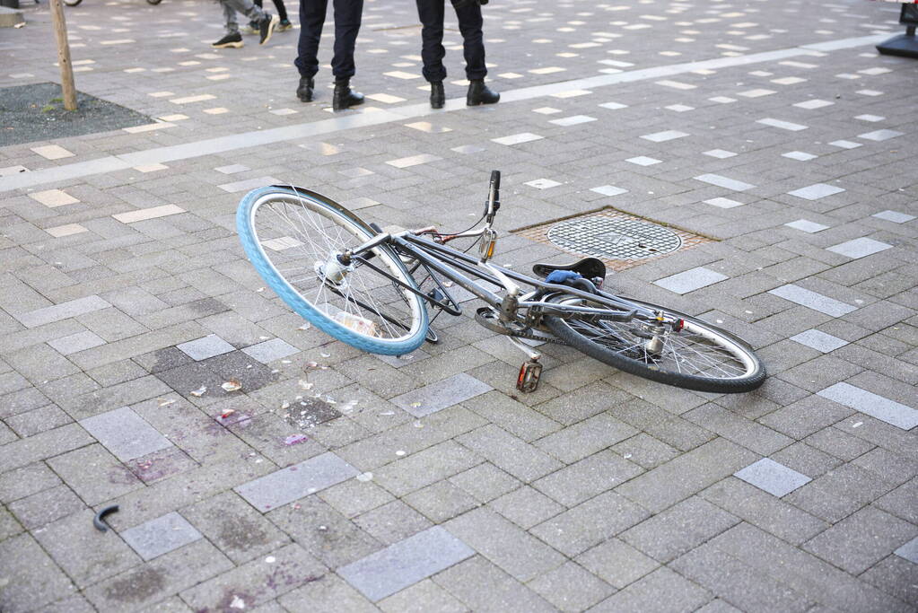 Aanhouding en gewonde na steekincident