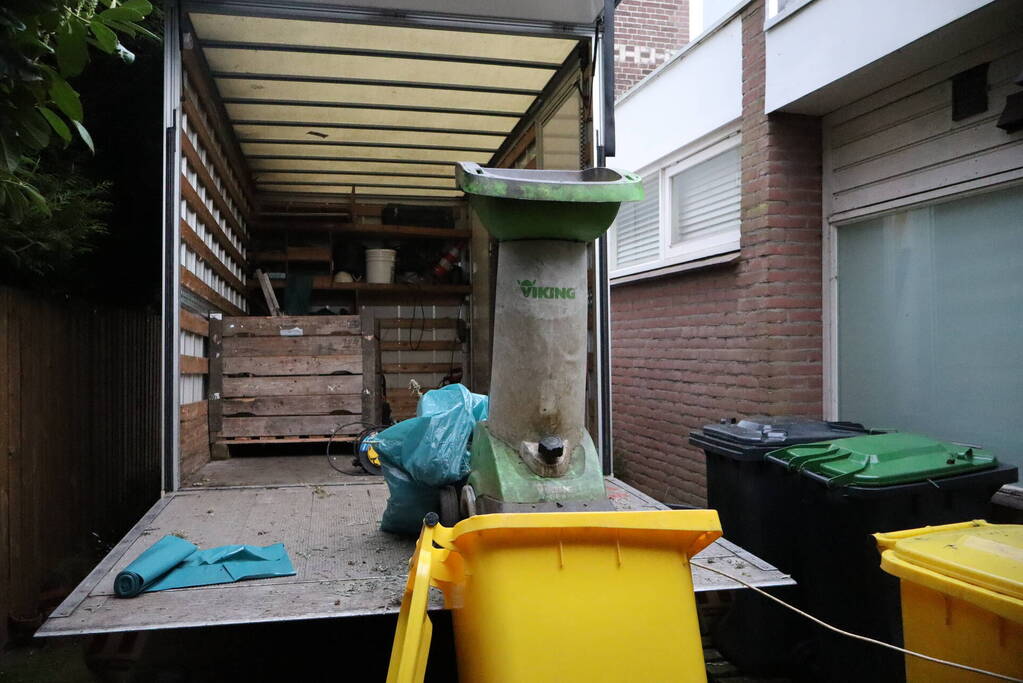 Wietplantage aangetroffen naast politiebureau