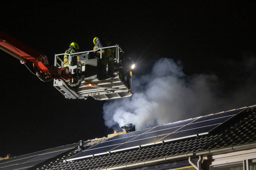 Flinke rookontwikkeling door schoorsteenbrand