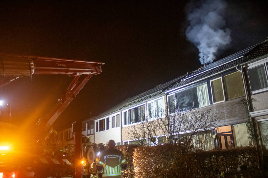 Flinke rookontwikkeling door schoorsteenbrand