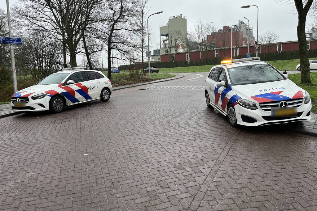 Twee automobilisten botsen achterop elkaar