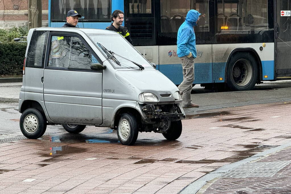 Brommobiel klapt op lijnbus