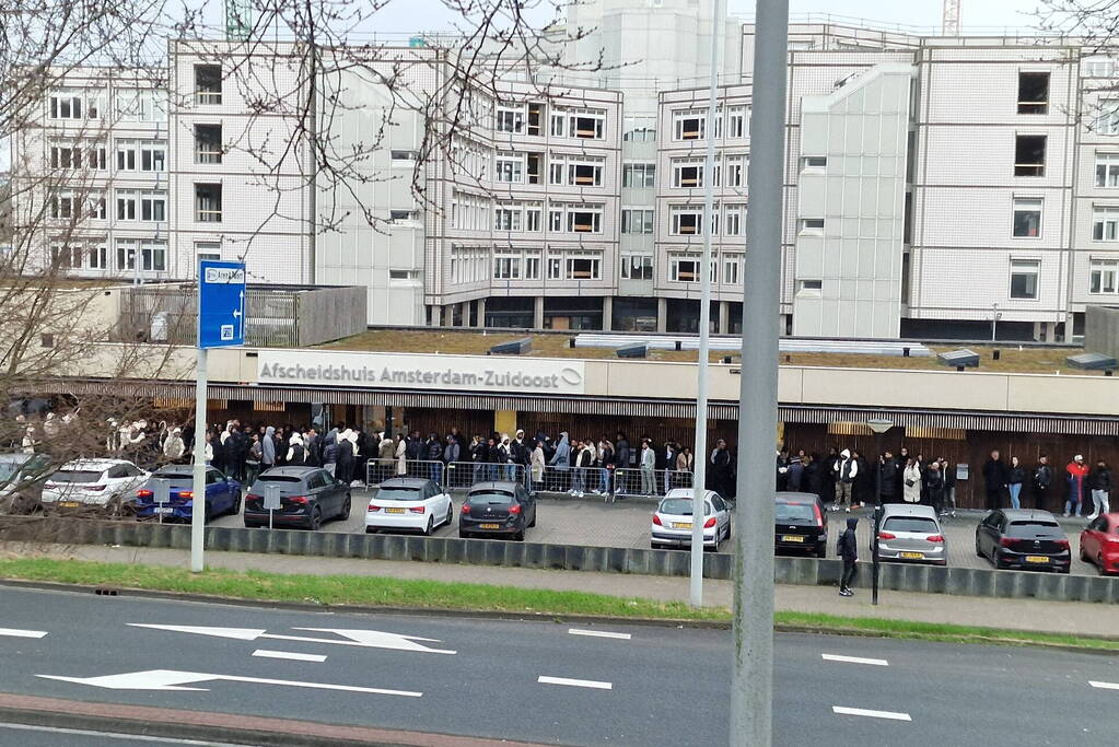 Afscheidsdienst rapper Bigidagoe druk bezocht