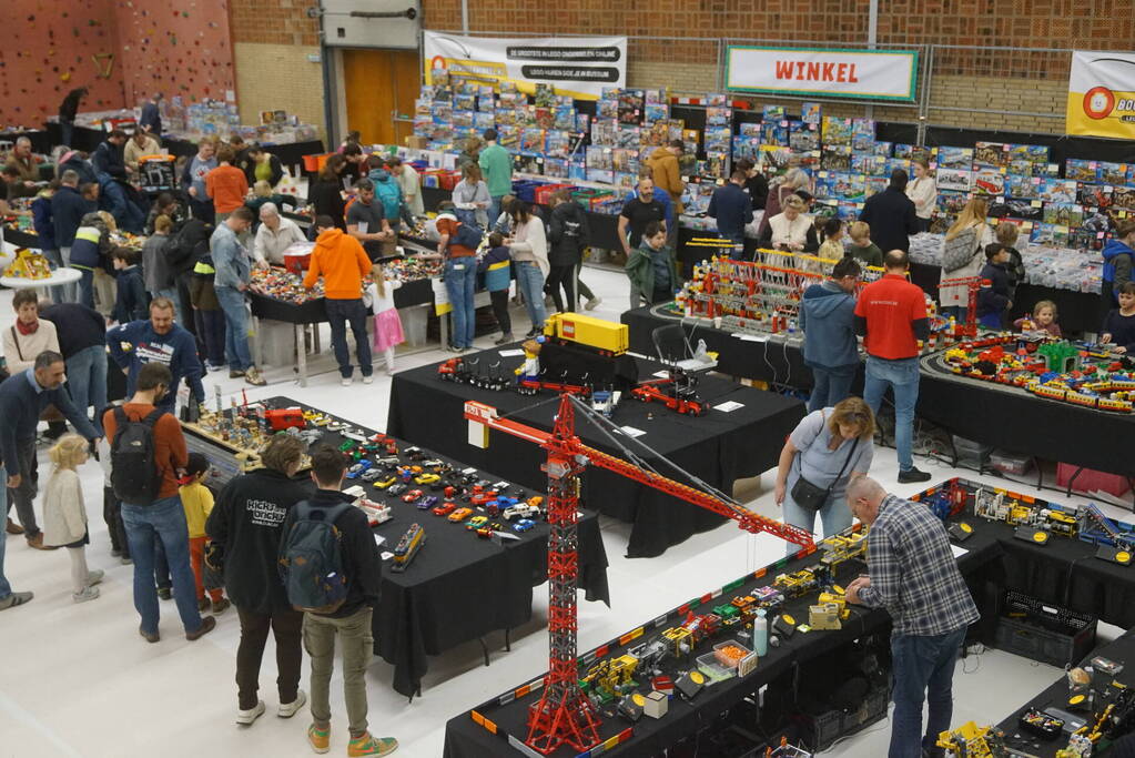 Sporthal walhalla voor liefhebbers van Lego