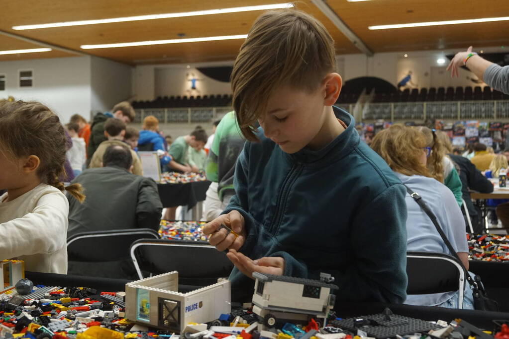 Sporthal walhalla voor liefhebbers van Lego