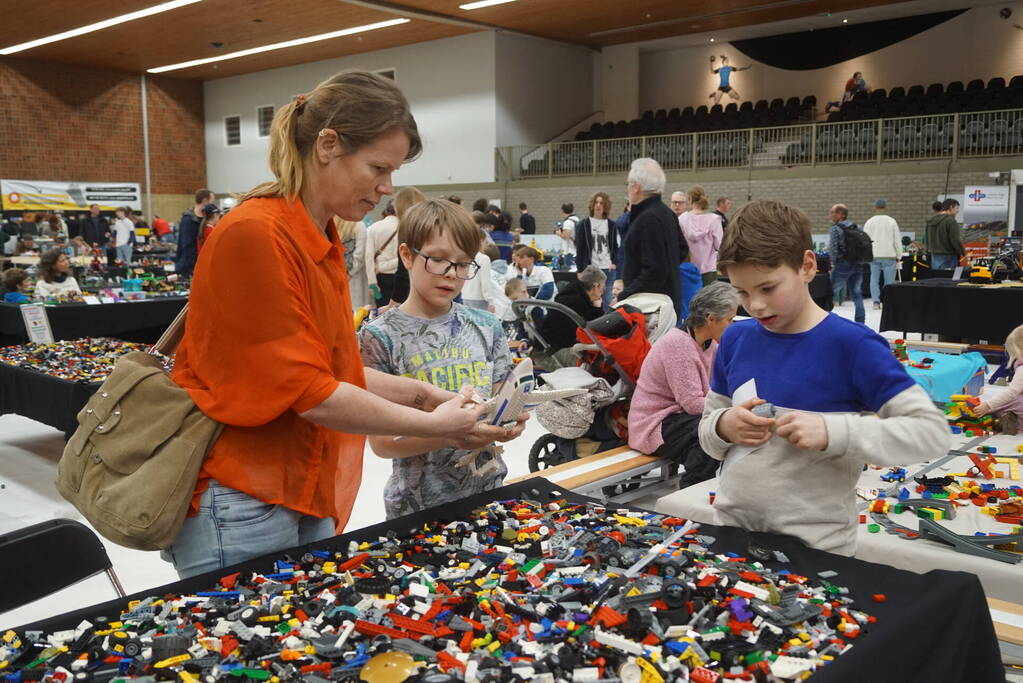 Sporthal walhalla voor liefhebbers van Lego