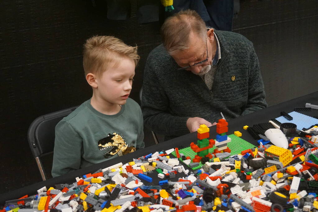 Sporthal walhalla voor liefhebbers van Lego