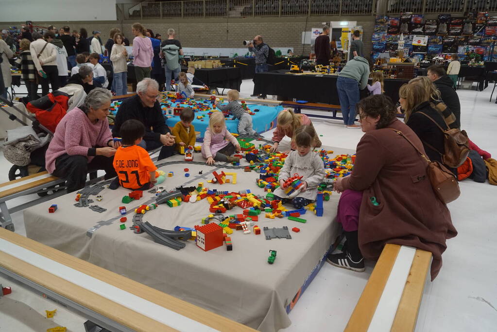 Sporthal walhalla voor liefhebbers van Lego