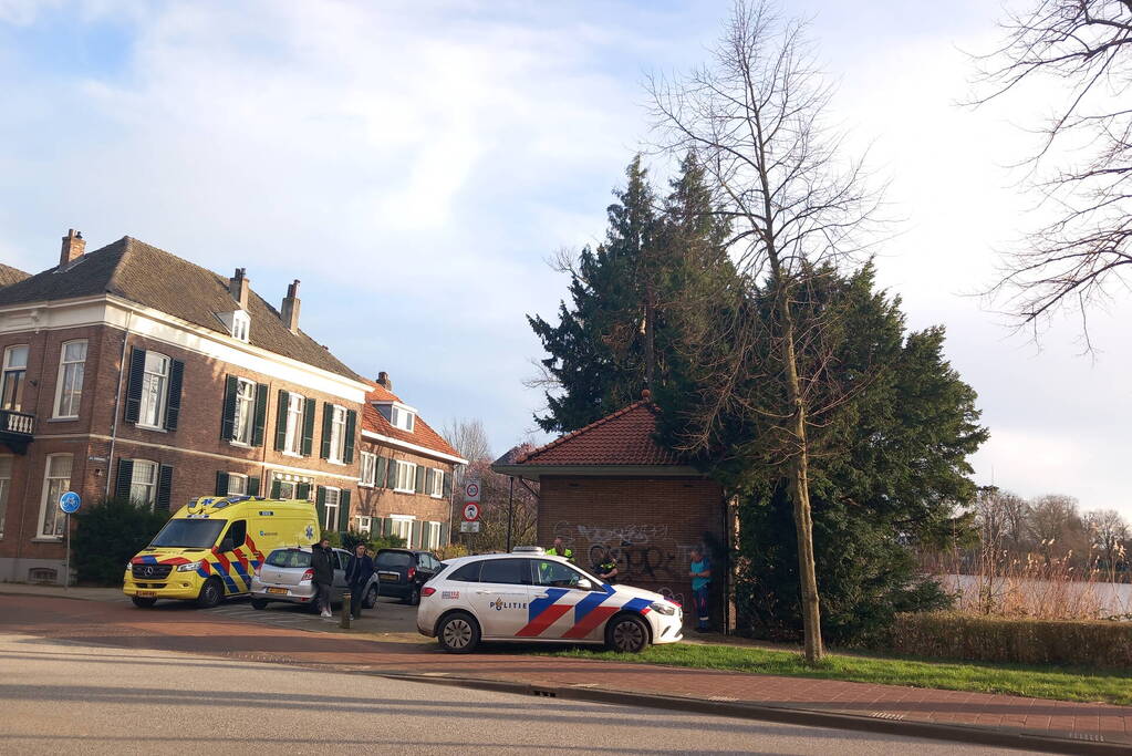 Fietser in botsing met personenauto