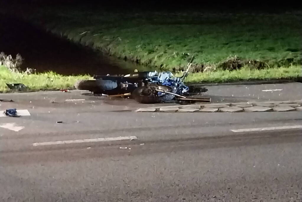 Brommerrijder gewond bij botsing met automobilist, traumahelikopter geland