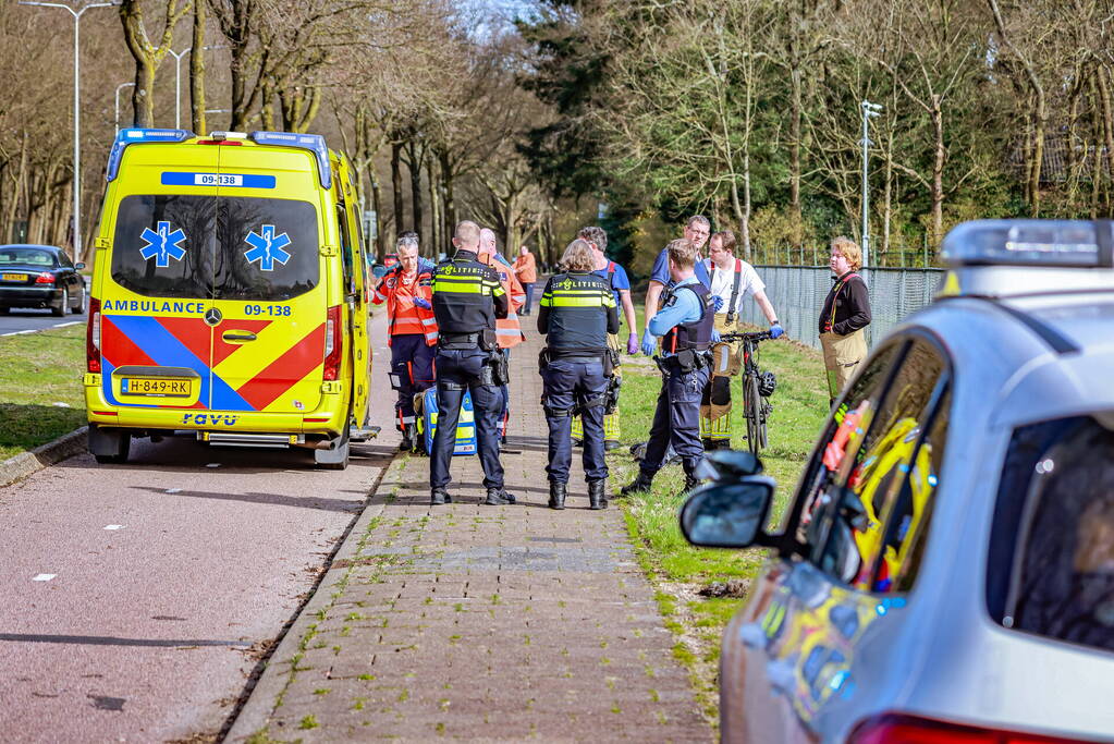 Traumahelikopter landt voor incident met wielrenner