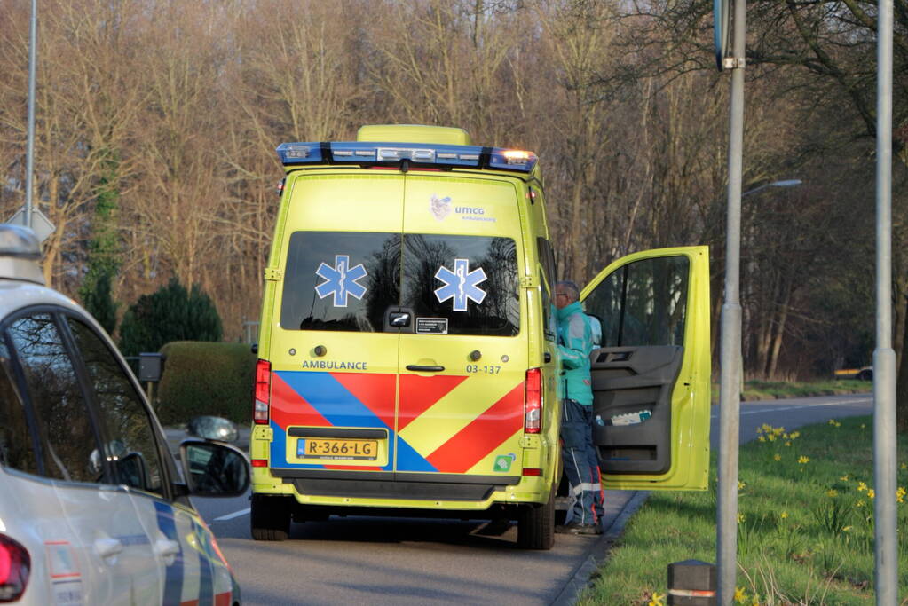 Automobilist gaat ervandoor na aanrijding met fietser