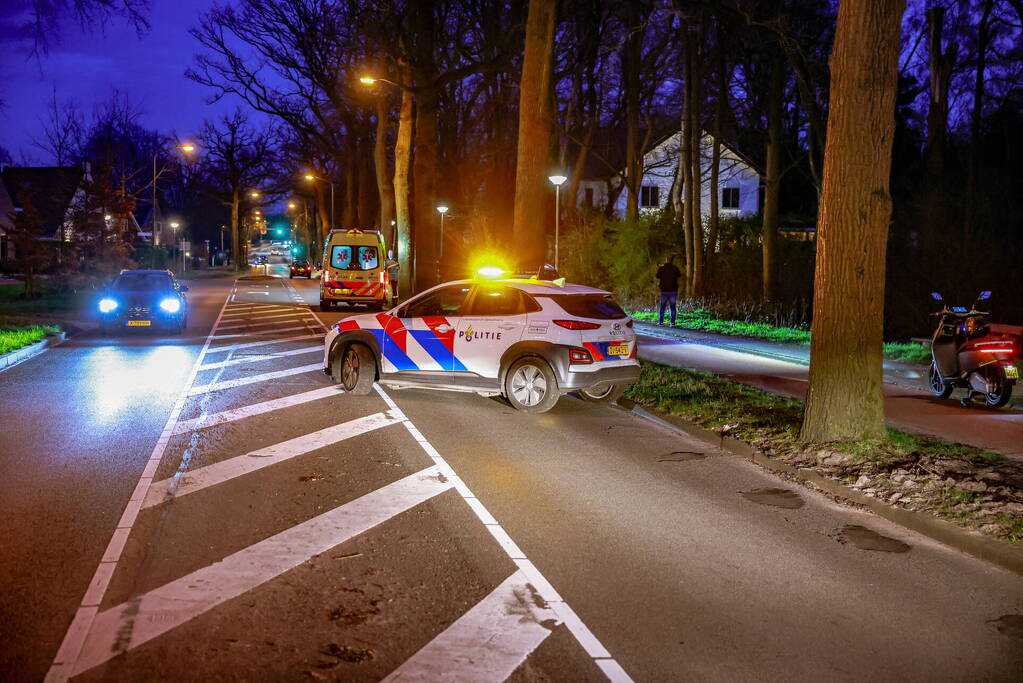 Man gewond op fietspad