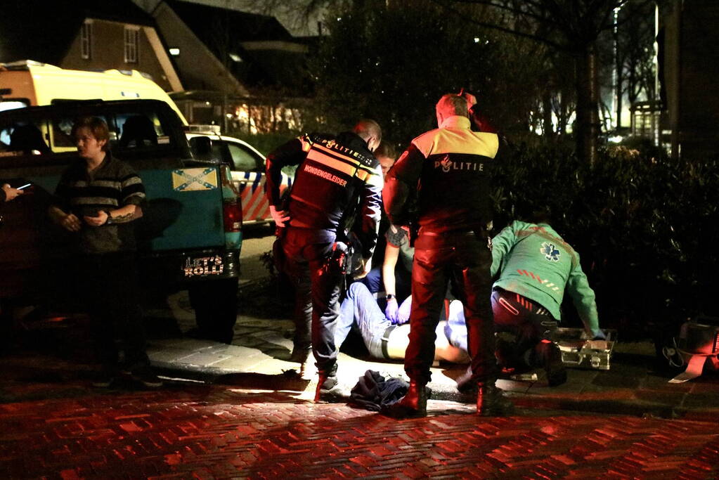 Veel hulpdiensten bij steekpartij