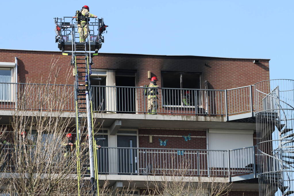 Appartement onbewoonbaar na uitslaande brand