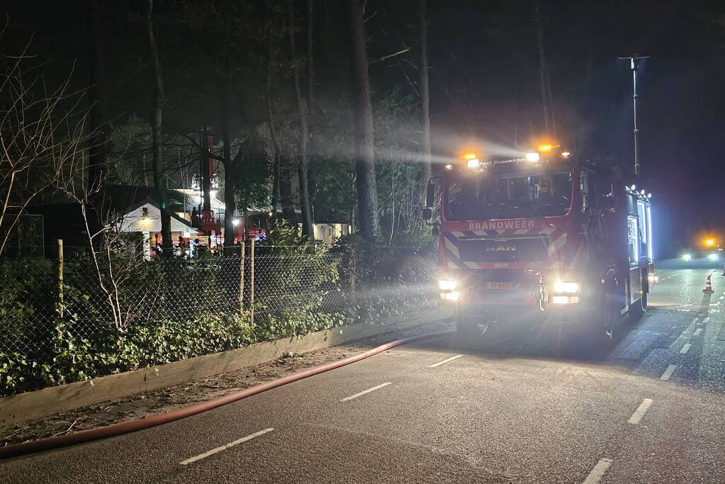 Brandweer dooft schoorsteenbrand