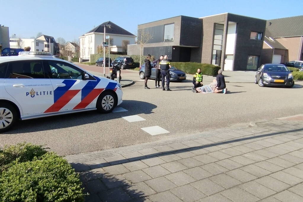 Scooterrijder gewond bij botsing met auto