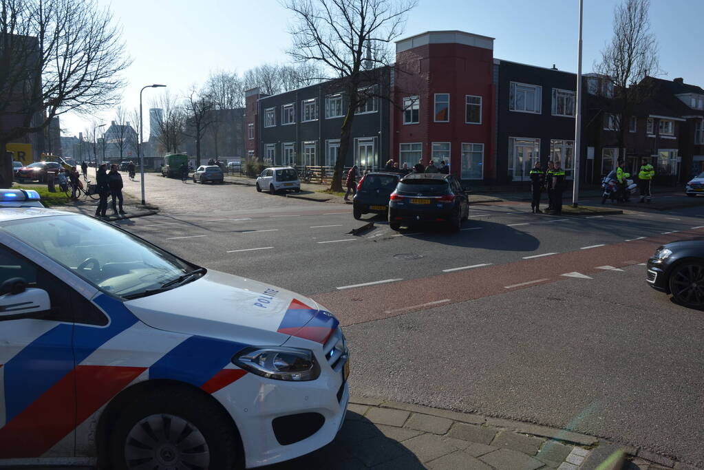 Auto's zwaar beschadigd door aanrijding