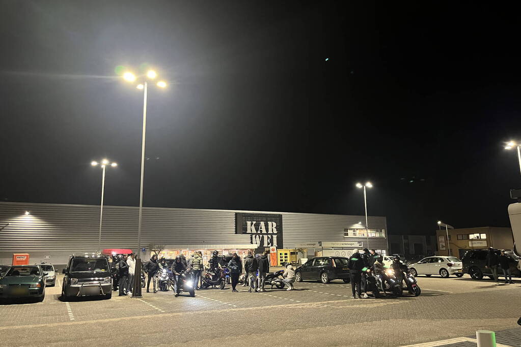 Grote scooter meeting gestopt door politie