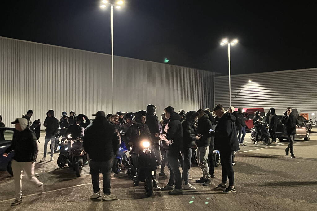 Grote scooter meeting gestopt door politie