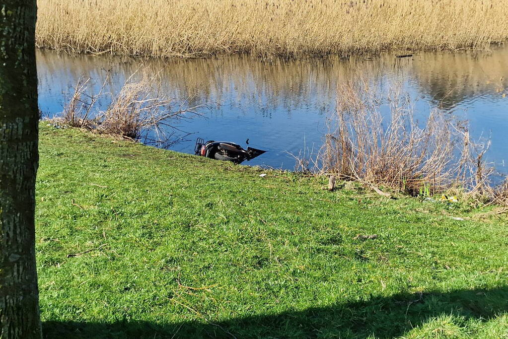 Politie lost schoten na gewapende overval