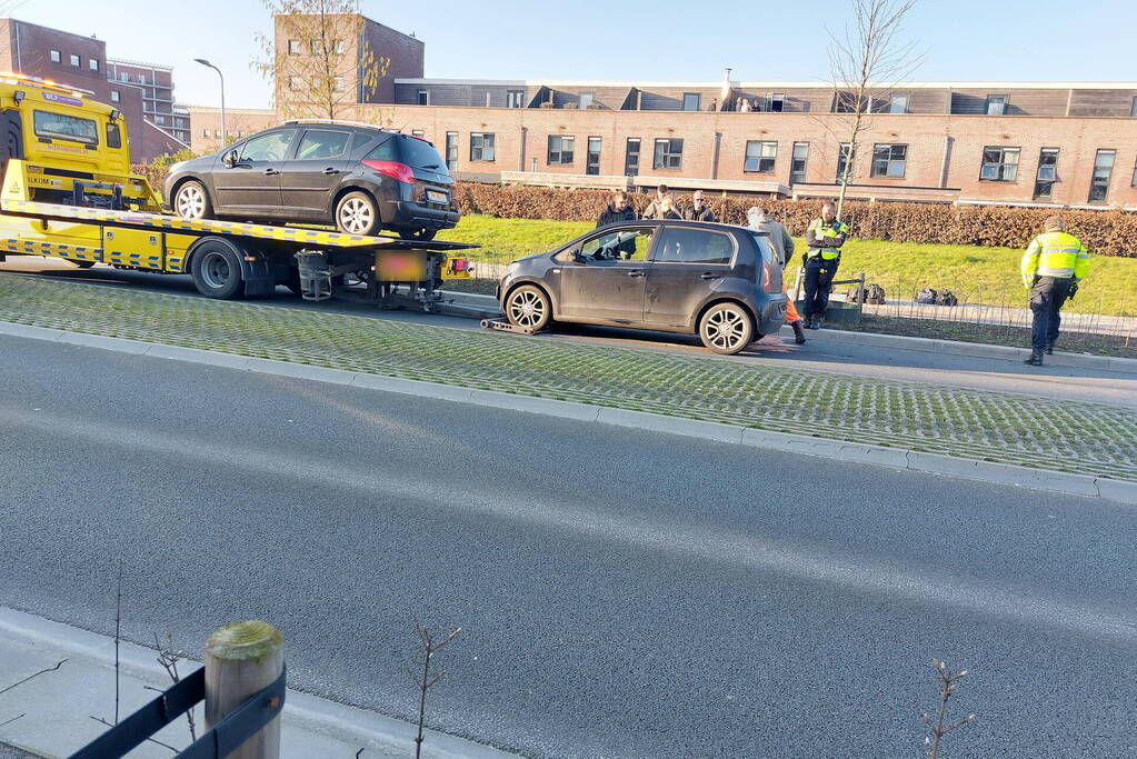 Meerdere voertuigen beschadigd na kop-staart aanrijding