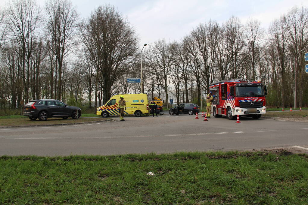 Veel schade bij ongeval op kruising