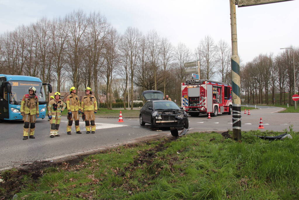 Veel schade bij ongeval op kruising